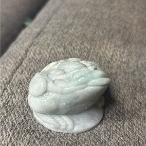 Jade Money Toad Figurine